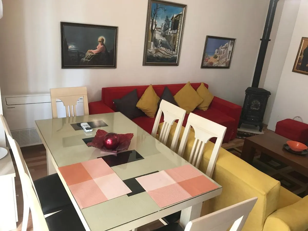 Silver Apartament Korce 0*,  Albanië